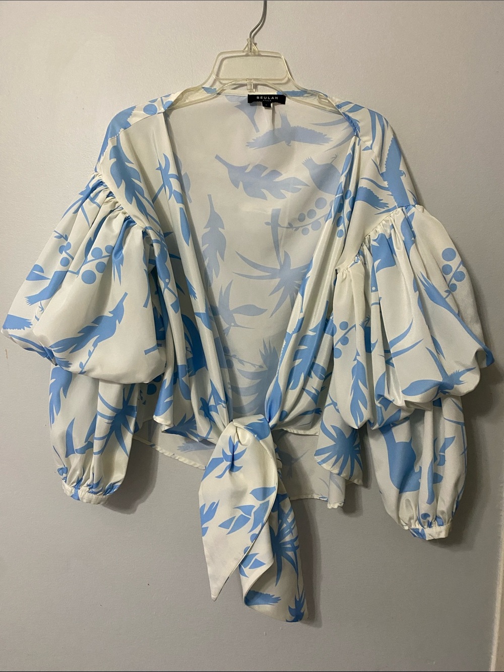 Beulah White & Blue Wrap Around Waist Tie-Front Puff Sleeve Blouse